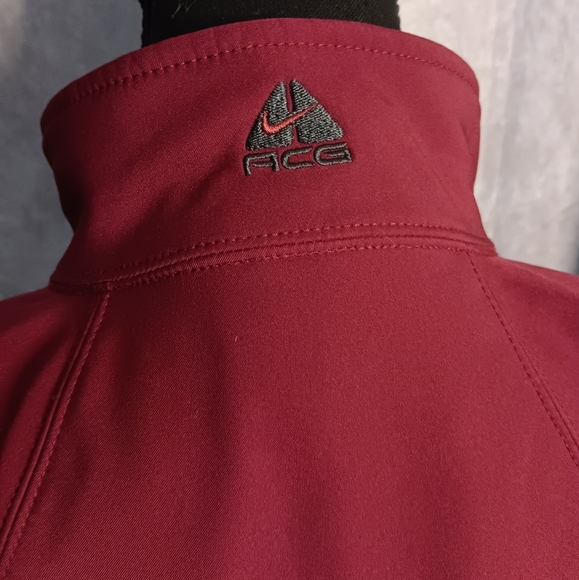 Nike ACG Maroon Softshell jacket - Picture 12 of 14